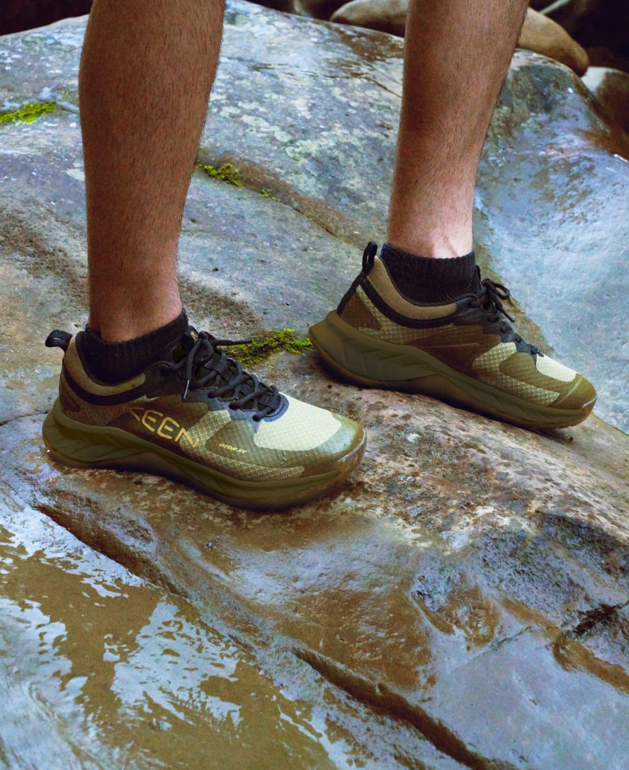 Men's Versacore Waterproof Shoe  |  Dark Olive/Antique Moss - Image 9