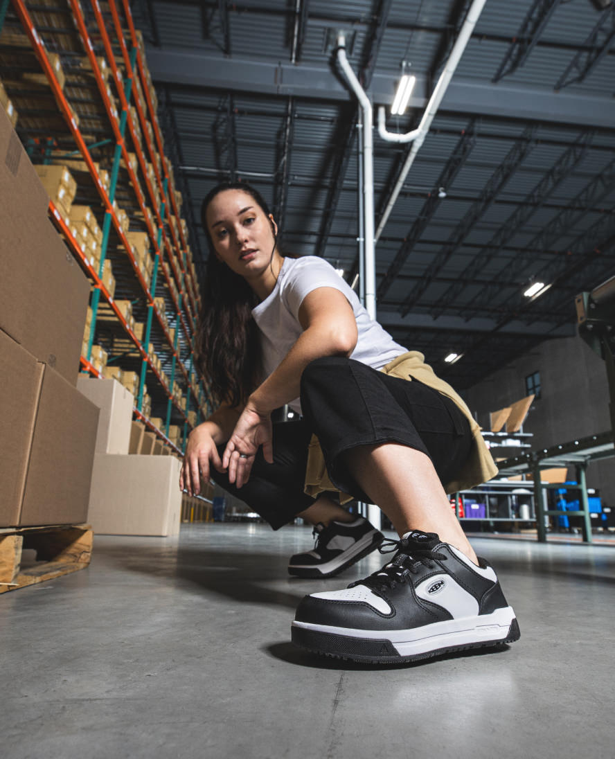 Women's Overton Work Shoe (Carbon Toe) | Star White/Black - Image 10