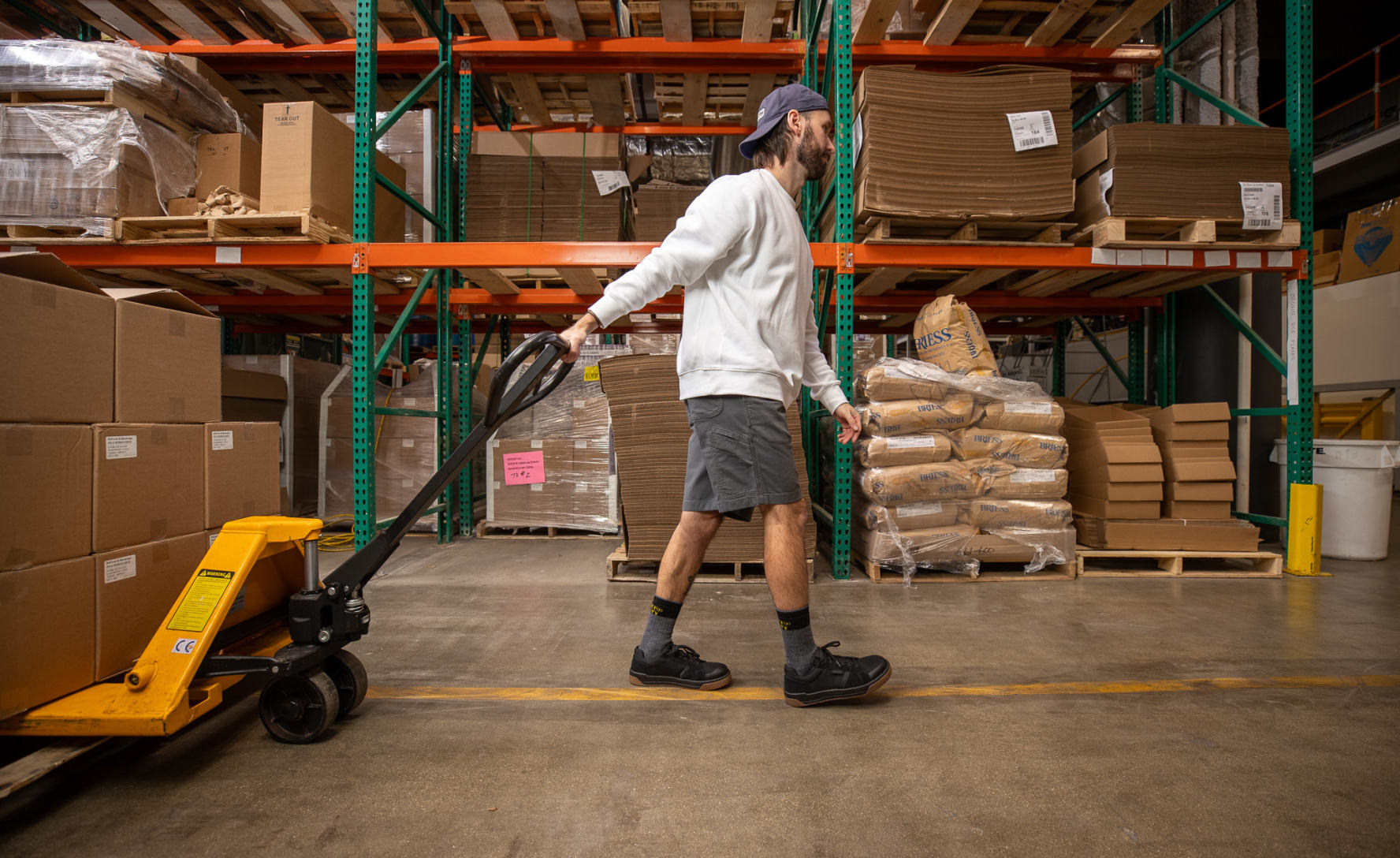 Men's Kenton ESD Work Shoe (Carbon Toe) | Black/Gum - Image 7